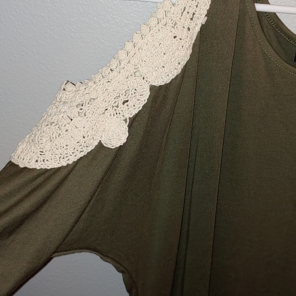 Shirt - Picture 2 of 2